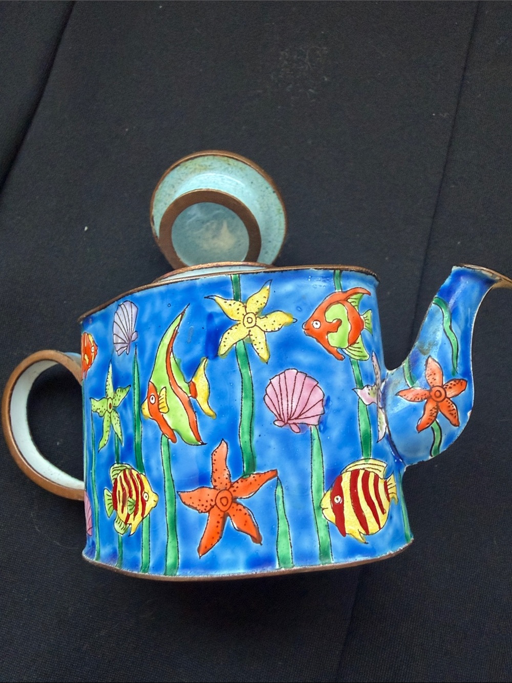 Kelvin Chen Teapot Mini
Enameled Sea-life Fish Design